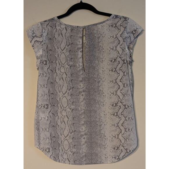 Joie ~ Size XXS ~ Rancher Irregular Snake Silk Print Top 100% Silk- Keyhole Back - Picture 4 of 10